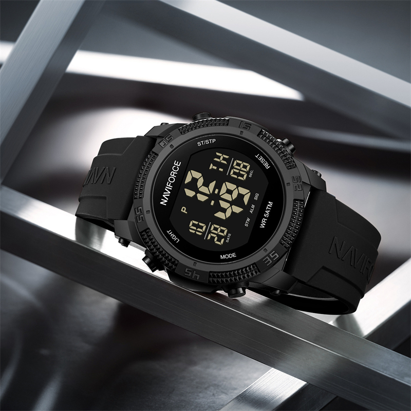 Naviforce 7104 Orologio da uom - Watch Display Pillow recensione e prezzo