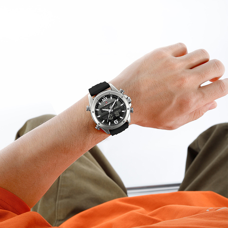 Orologio NAVIFORCE da uomo al  - Watch Display Pillow recensione e prezzo