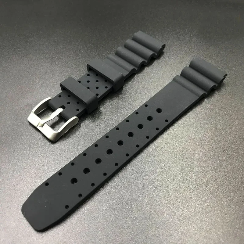 Bracciale in silicone da 20 mm - Citizen Watches Smartwatch recensione e prezzo